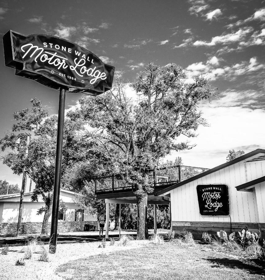 Stonewall Motor Lodge Ngoại thất bức ảnh